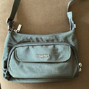 Baggalli purse
